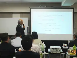 株式会社日本ビーコム 代表取締役 戸所　新太郎様
